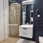 Metro Modern شقة *