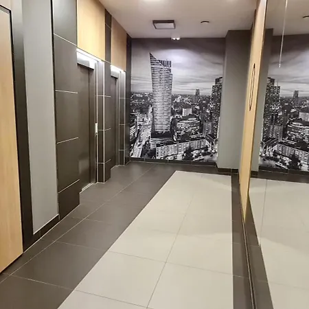 Metro Modern 华沙